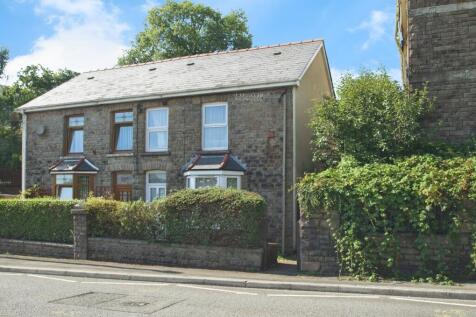 4 bedroom cottage for sale