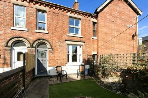 2 bedroom terraced house for sale