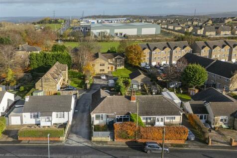 3 bedroom semi-detached bungalow for sale