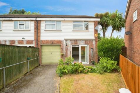 4 bedroom semi-detached house for sale