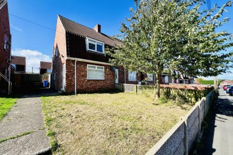 2 bedroom semi-detached house for sale