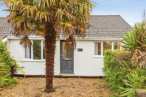 2 bedroom semi-detached bungalow for sale