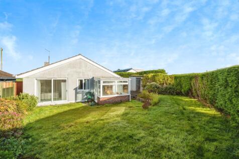 3 bedroom detached bungalow for sale