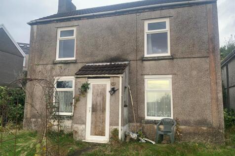 2 bedroom detached house for sale