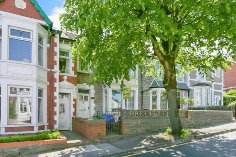 4 bedroom terraced house for sale