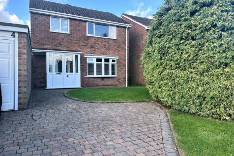 4 bedroom detached house for sale