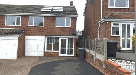 3 bedroom semi-detached house for sale