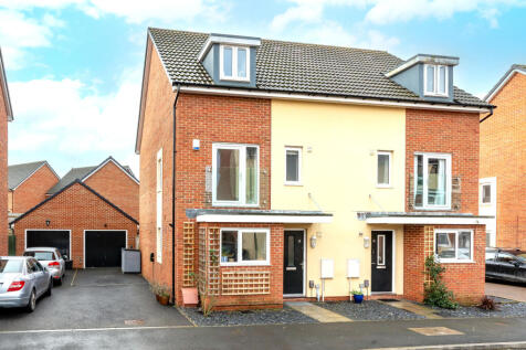 4 bedroom semi-detached house for sale