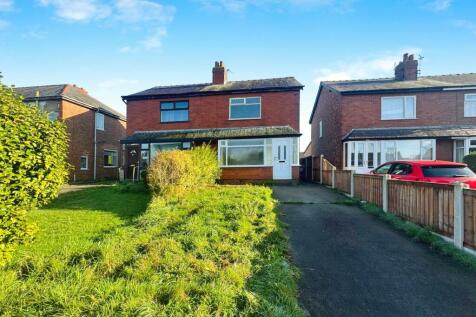 2 bedroom semi-detached house for sale