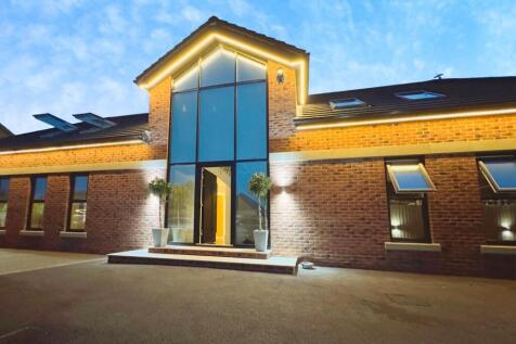 Common Edge Road, Lancashire FY4 5 bed detached house for sale