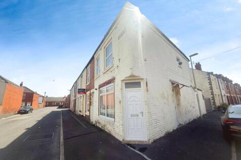 Aintree Road, Lancashire FY4 2 bed end of terrace house for sale