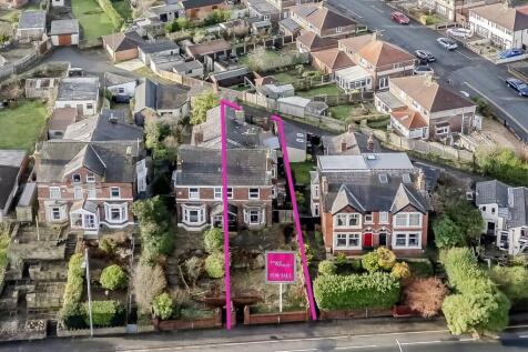 4 bedroom semi-detached house for sale