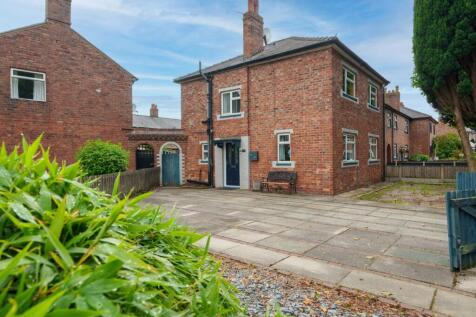 King George Crescent, Warrington, WA1 3 bed end of terrace house for sale