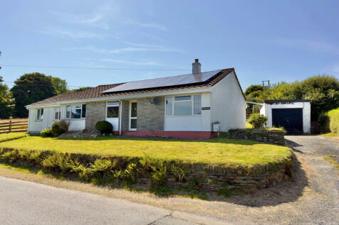 4 bedroom detached bungalow for sale