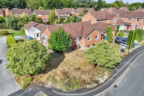 Turnberry Close, Wolverhampton WV6 3 bed detached bungalow for sale