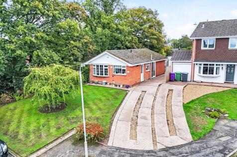 Saffron Gardens, Wolverhampton WV4 2 bed detached bungalow for sale