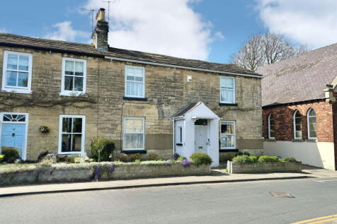 Boston Spa, Church Street, LS23 3 bed end of terrace house for sale