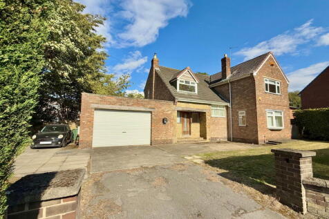 Wetherby, Hallfield Lane, LS22 4 bed detached house for sale