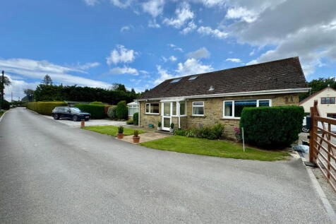 Bardsey, Blackmoor Lane, Leeds, LS17 3 bed detached bungalow for sale