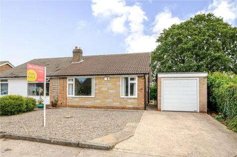 Larkfield Drive, Harrogate, North... 2 bed bungalow for sale