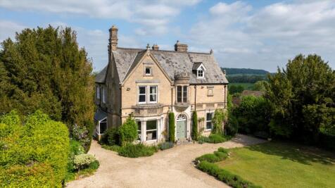7 bedroom detached house for sale