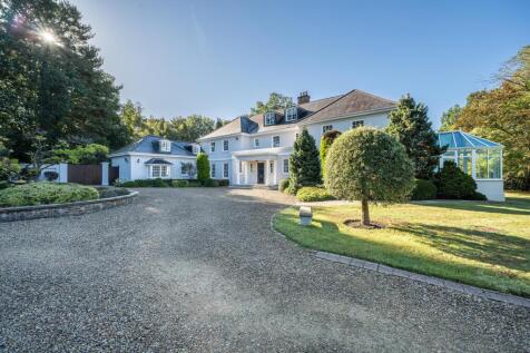 8 bedroom detached house for sale