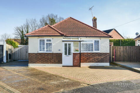 2 bedroom detached bungalow for sale