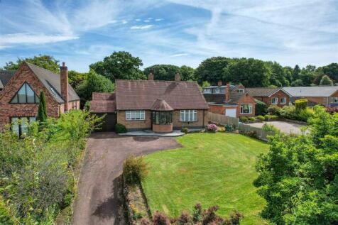 2 bedroom detached bungalow for sale