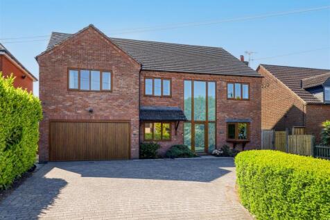 5 bedroom detached house for sale