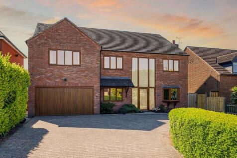 5 bedroom detached house for sale