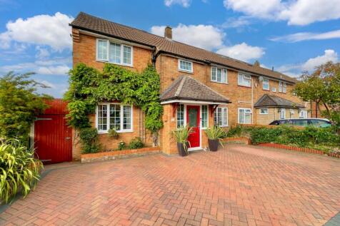 Parys Road, Luton, Bedfordshire, LU3 2EN 5 bed end of terrace house for sale