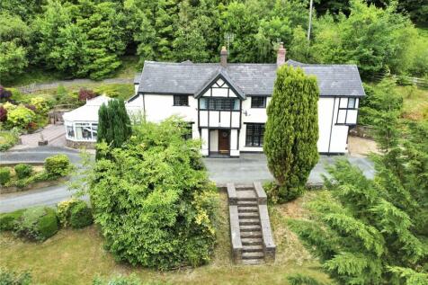 Van Road, Llanidloes, Powys, SY18 4 bed detached house for sale