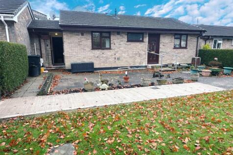 Pengeulan, Llanidloes, Powys, SY18 2 bed bungalow for sale