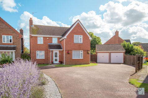 Blakestone Drive, Thorpe St Andrew 4 bed detached house for sale
