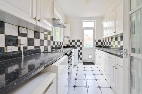 Queens Road, Peckham, London, SE15 4 bed terraced house for sale