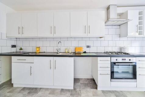 Huguenot Square, Peckham Rye, London... 2 bed flat for sale