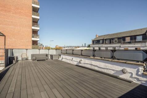 Ilderton Road, South Bermondsey... 4 bed property with land for sale
