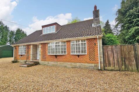 4 bedroom detached bungalow for sale