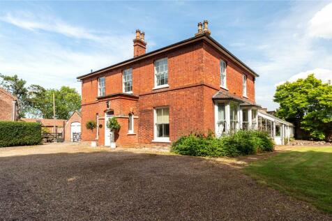 27 bedroom detached house for sale