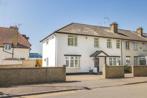 6 bedroom end of terrace house for sale