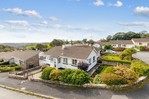 2 bedroom semi-detached bungalow for sale