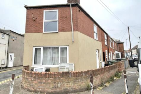 51 South Market Road, Great Yarmouth... 2 bed end of terrace house for sale