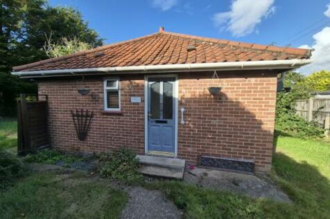 2 bedroom semi-detached bungalow for sale