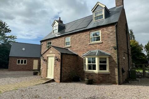 6 bedroom detached house for sale