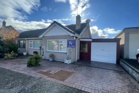 2 bedroom semi-detached bungalow for sale