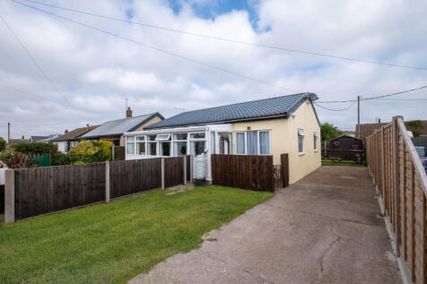 Bush Estate, Norwich NR12 3 bed detached bungalow for sale