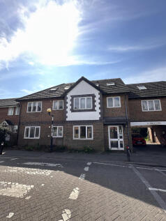 Flat 5, St. Andrews Court, High... 1 bed flat for sale