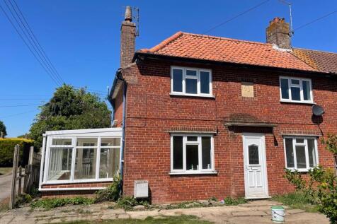 17 Ward Road, Salhouse, Norwich... 3 bed semi