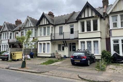 8 bedroom house of multiple occupation for sale