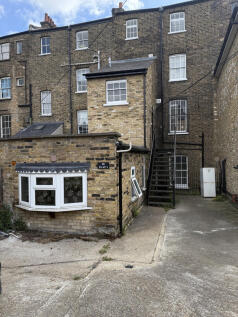 Flat 3, 60 West Crescent Road... 1 bed maisonette for sale